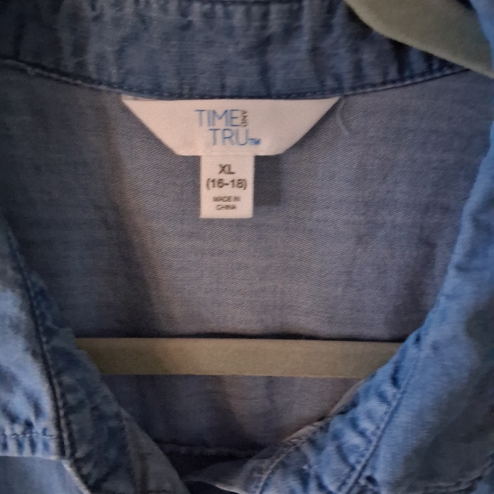Time and Tru Sleeveless Button Down Shirt - Denim blue Xl Blouse - Picture 2 of 3